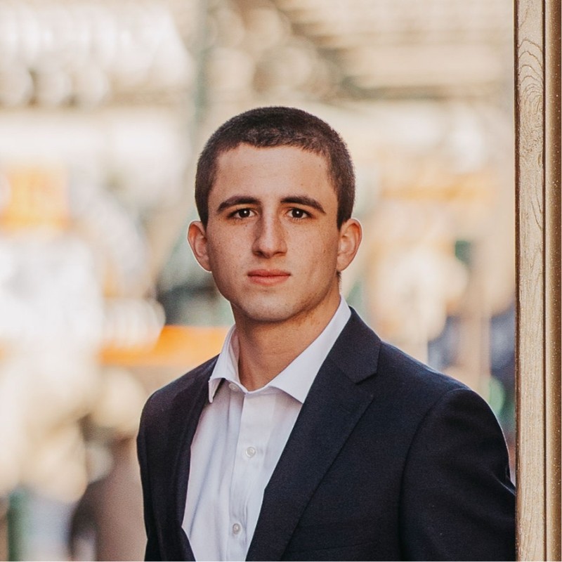 Maksim Savich - Member